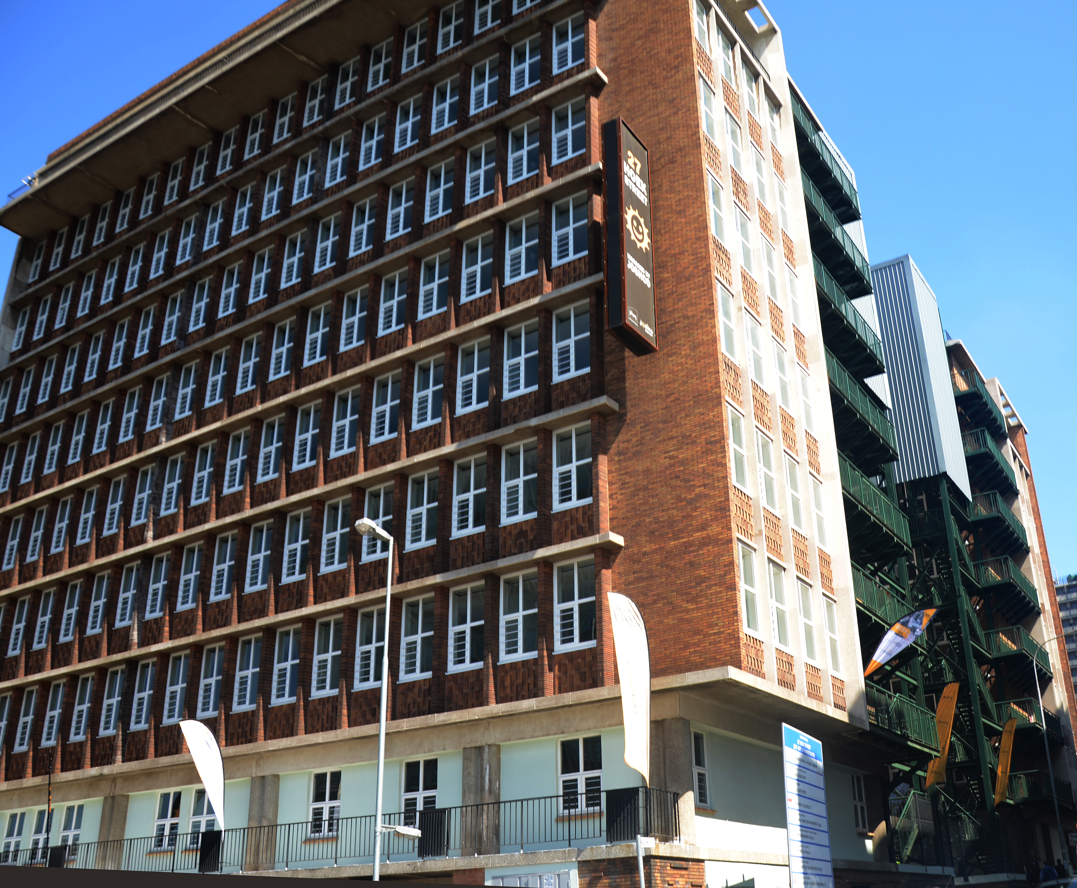 Hoek Street 2.jpg